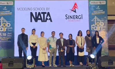 Modeling School